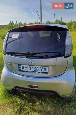 Хэтчбек Citroen C-Zero 2013 в 