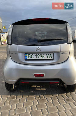 Хэтчбек Citroen C-Zero 2011 в 