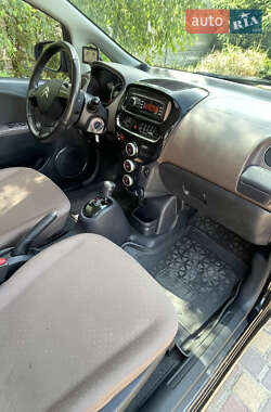 Хэтчбек Citroen C-Zero 2013 в 