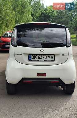 Хэтчбек Citroen C-Zero 2014 в 