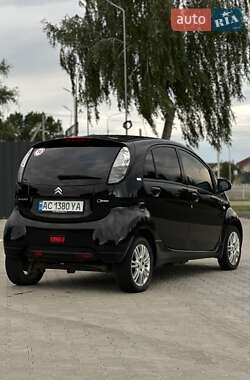 Хэтчбек Citroen C-Zero 2011 в 