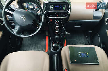 Хэтчбек Citroen C-Zero 2011 в 