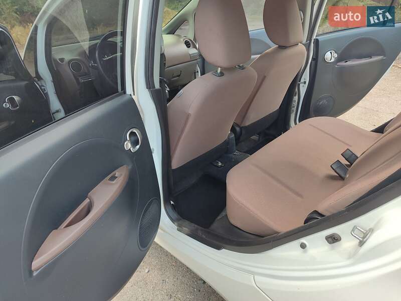 Хетчбек Citroen C-Zero 2011 в Сквирі