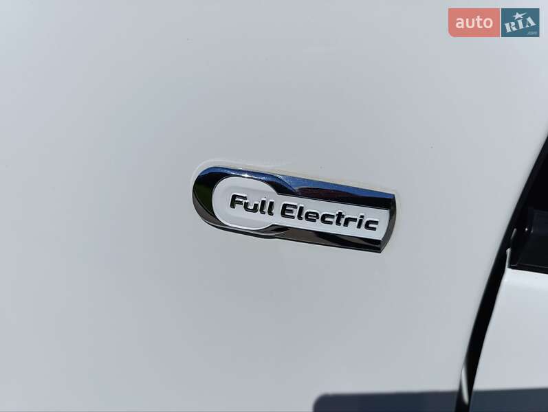 Хетчбек Citroen C-Zero 2018 в Дніпрі