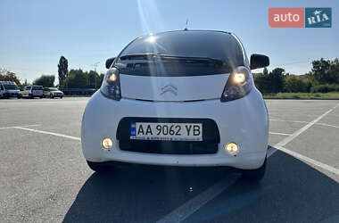 Хэтчбек Citroen C-Zero 2013 в 