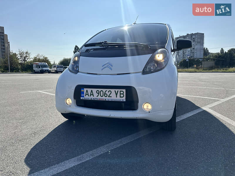 Хэтчбек Citroen C-Zero 2013 в Киеве