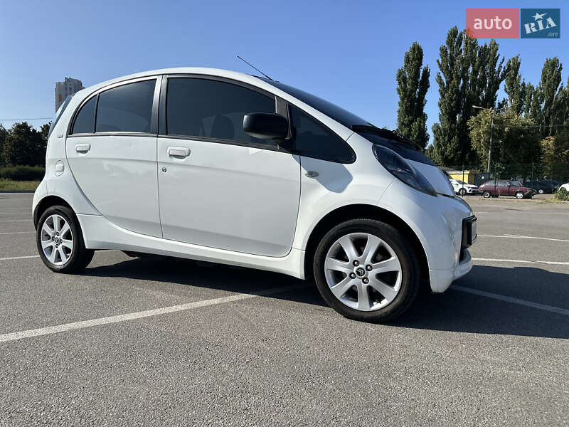 Хэтчбек Citroen C-Zero 2013 в Киеве