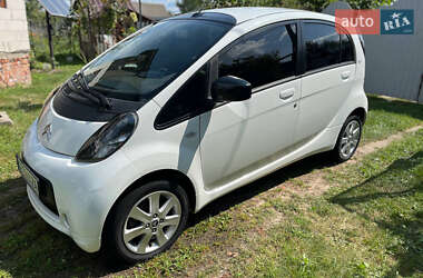 Хэтчбек Citroen C-Zero 2011 в 