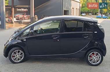 Хэтчбек Citroen C-Zero 2011 в 
