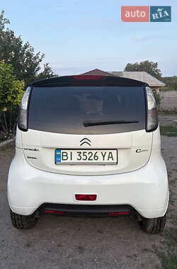 Хэтчбек Citroen C-Zero 2011 в 