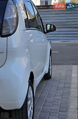 Хэтчбек Citroen C-Zero 2011 в 