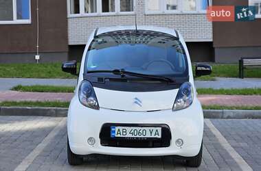 Хэтчбек Citroen C-Zero 2011 в 