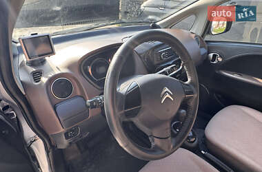 Хэтчбек Citroen C-Zero 2011 в 