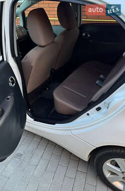Хэтчбек Citroen C-Zero 2012 в 
