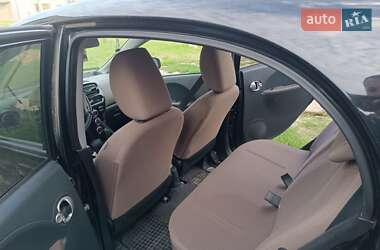 Хэтчбек Citroen C-Zero 2011 в 
