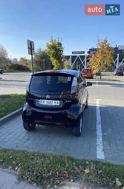 Хэтчбек Citroen C-Zero 2011 в 