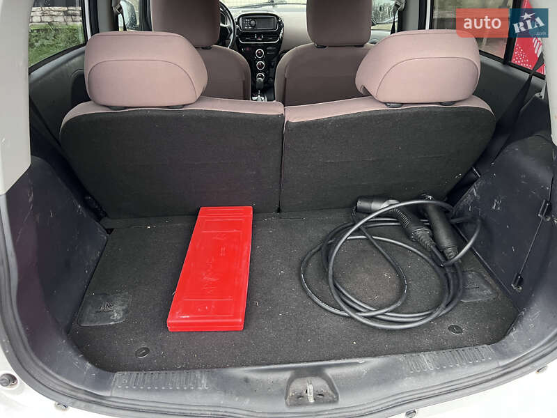 Хэтчбек Citroen C-Zero 2011 в Львове