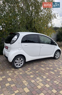 Хэтчбек Citroen C-Zero 2012 в 