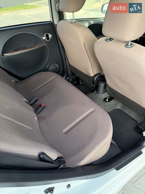 Хетчбек Citroen C-Zero 2014 в Володимирі фото 34 Хетчбек Citroen C-Zero 2014 в Володимирі