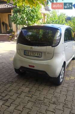 Хэтчбек Citroen C-Zero 2012 в 