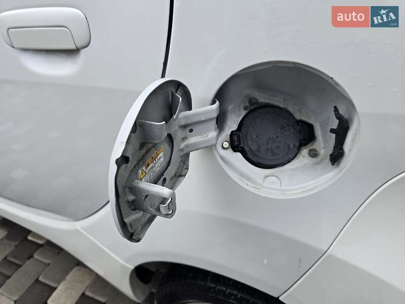 Хэтчбек Citroen C-Zero 2011 в Нежине