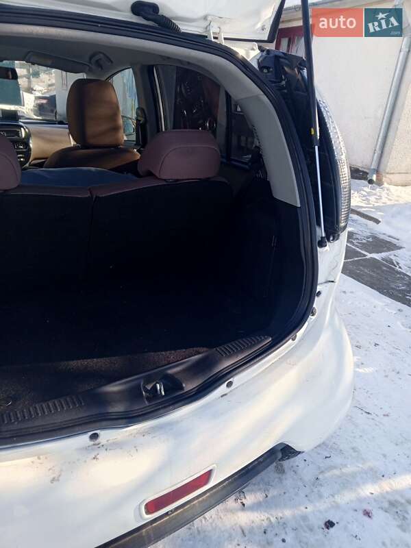 Хэтчбек Citroen C-Zero 2012 в Каменке-Бугской