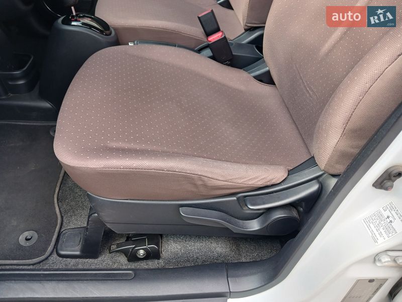 Хетчбек Citroen C-Zero 2011 в Рівному фото 16 Хетчбек Citroen C-Zero 2011 в Рівному