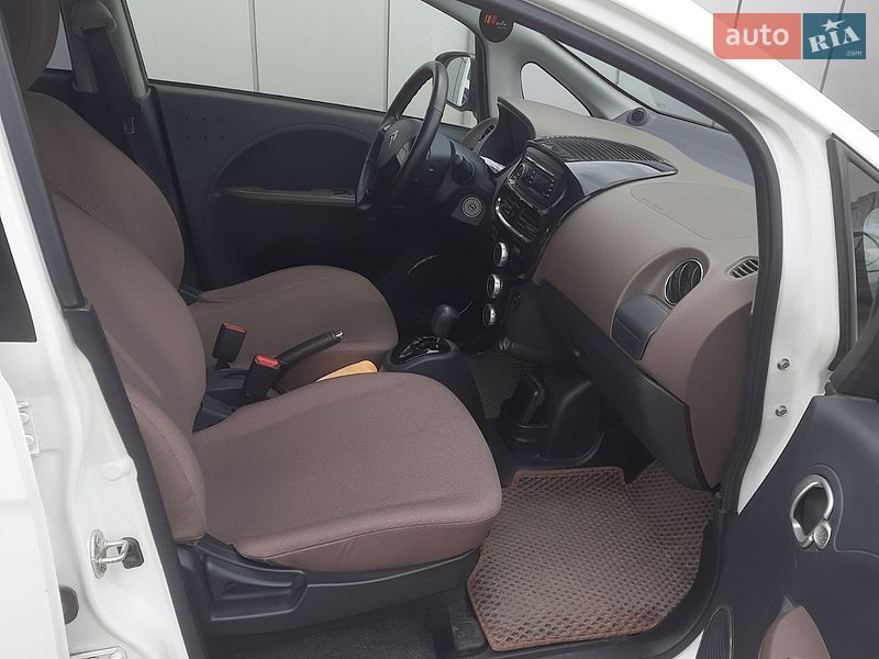 Хэтчбек Citroen C-Zero 2016 в Виннице