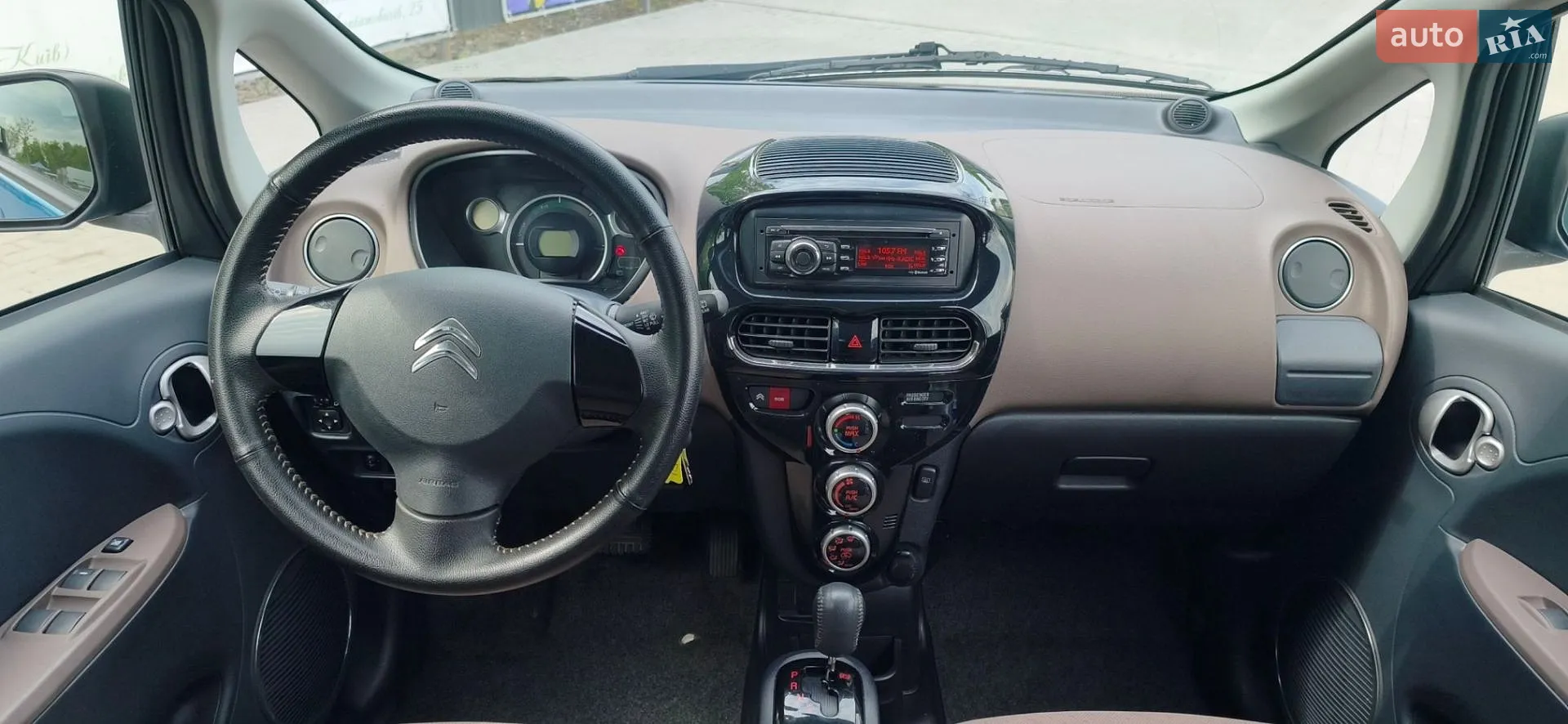 2015 Citroen C-ZERO - мініатюра 26