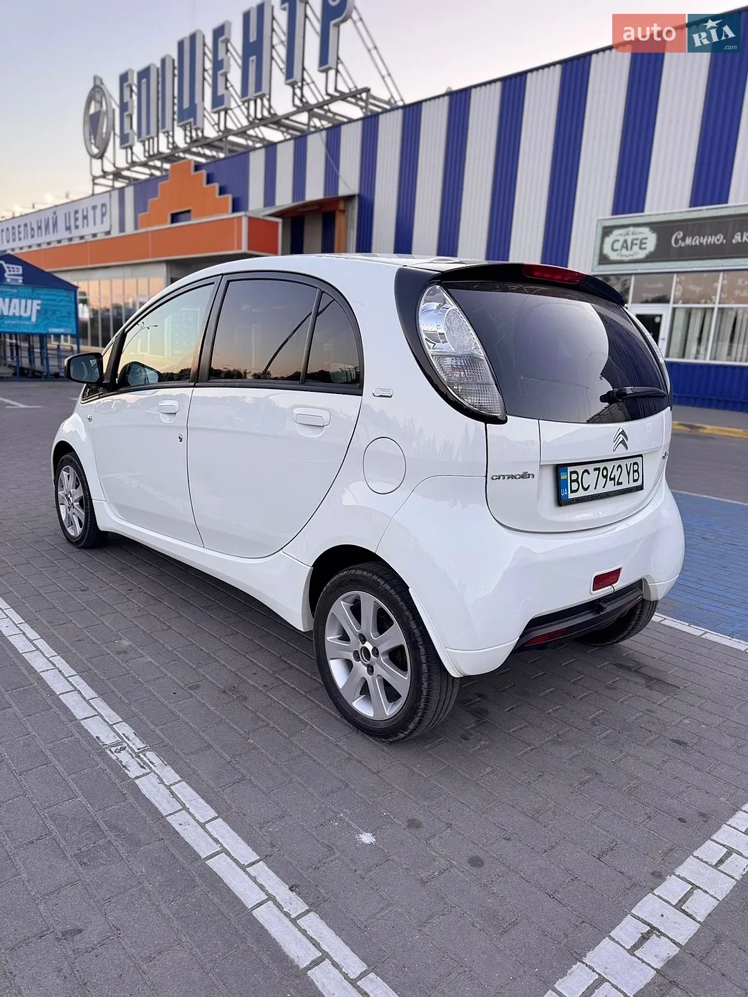2011 Citroen C-ZERO - мініатюра 12