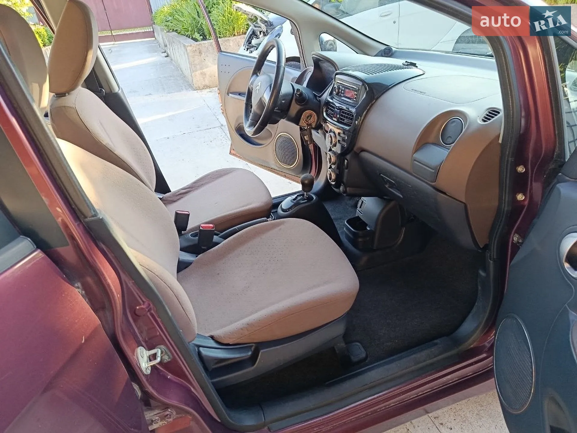 2011 Citroen C-ZERO - мініатюра 12