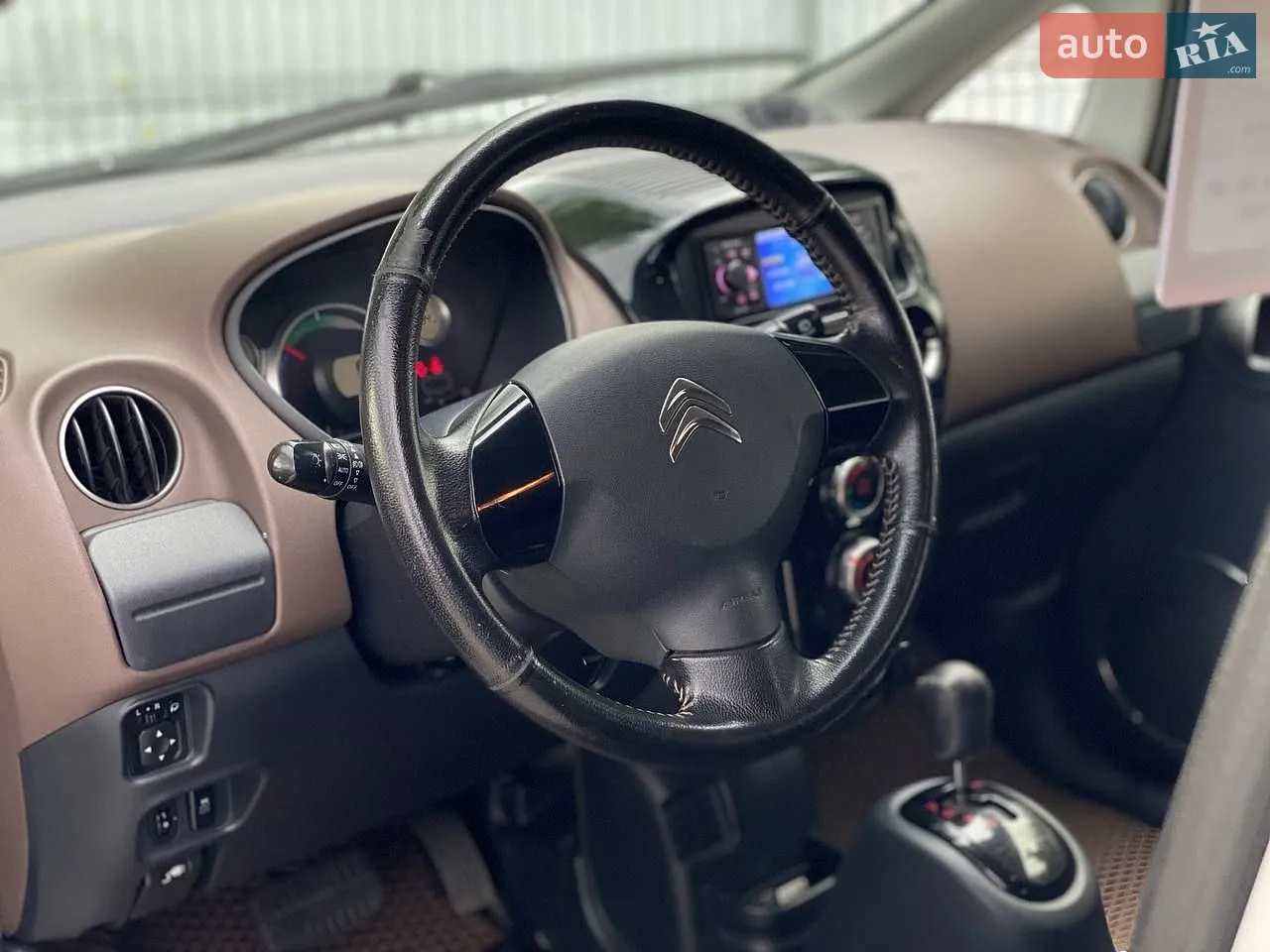2015 Citroen C-ZERO - мініатюра 9