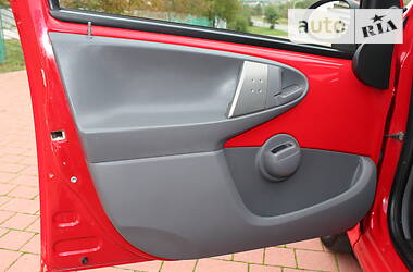 Хэтчбек Citroen C1 2011 в 