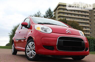Хэтчбек Citroen C1 2011 в 