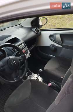 Хэтчбек Citroen C1 2008 в 