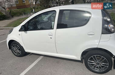 Хэтчбек Citroen C1 2013 в 