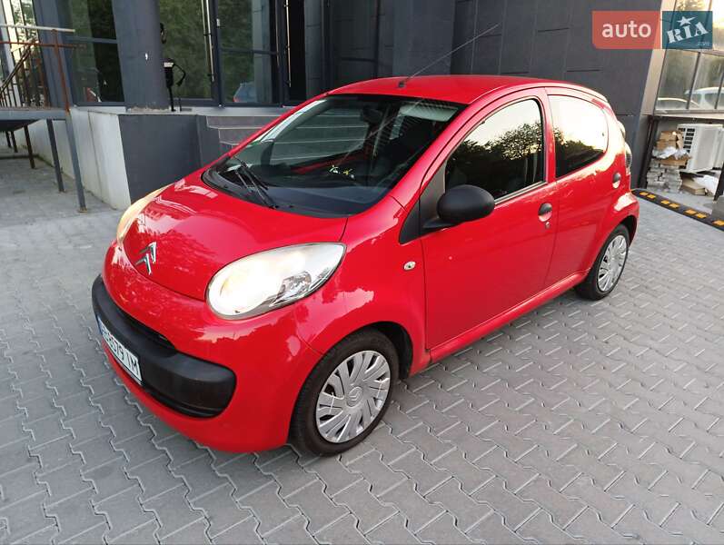 Хэтчбек Citroen C1 2007 в 