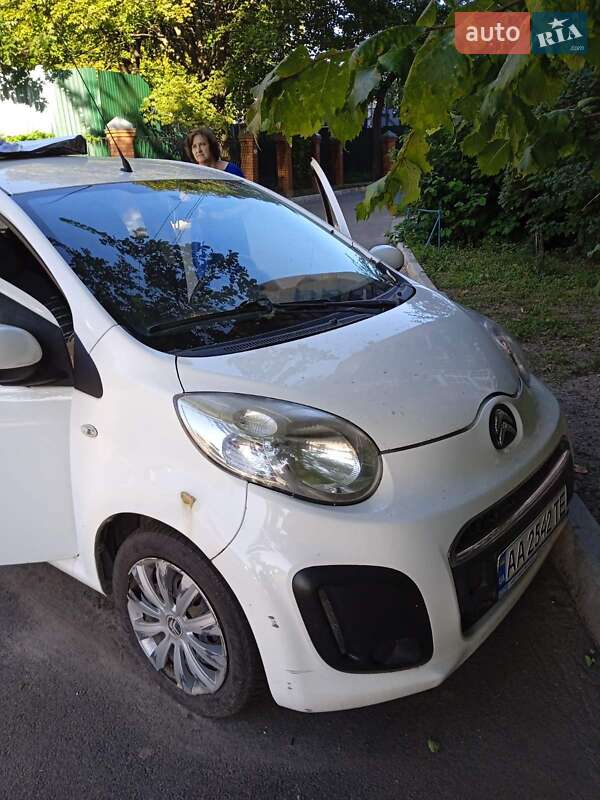 Хэтчбек Citroen C1 2013 в Киеве