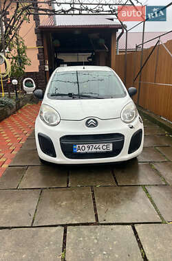 Хэтчбек Citroen C1 2012 в Тячеве