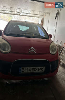 Хэтчбек Citroen C1 2011 в 