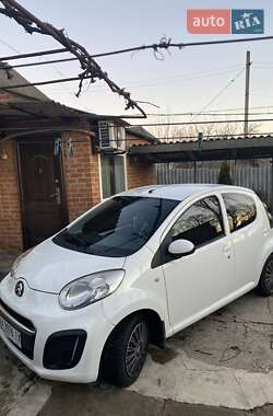 Хэтчбек Citroen C1 2013 в 