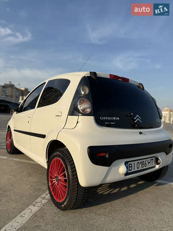 Хэтчбек Citroen C1 2010 в Киеве