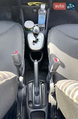 Хэтчбек Citroen C1 2013 в 