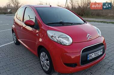 Хэтчбек Citroen C1 2011 в 