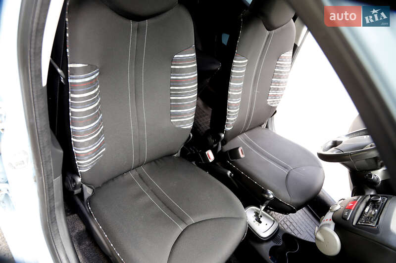 Хетчбек Citroen C1 2012 в Чечельнику