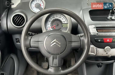 Хэтчбек Citroen C1 2006 в 