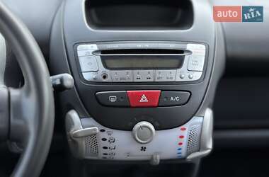 Хэтчбек Citroen C1 2011 в 