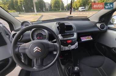 Хэтчбек Citroen C1 2012 в 
