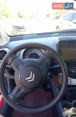 Хэтчбек Citroen C1 2008 в 