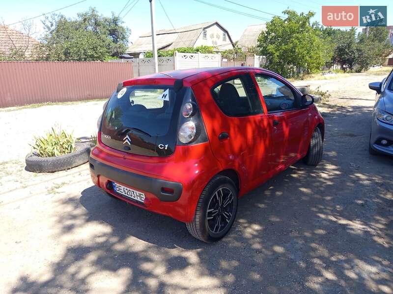 Хэтчбек Citroen C1 2008 в 